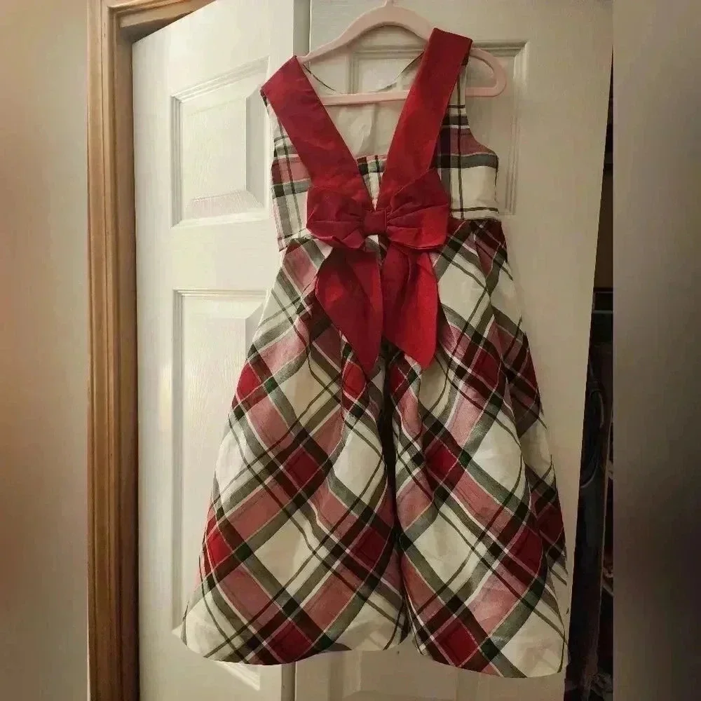 Festive dress - Picture 2 of 7